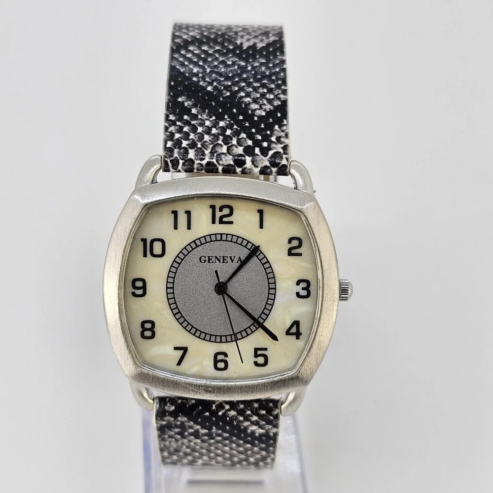 37MM Women's‎ Analog Watch Cream Dial Snake Print Faux Leather Bands NEW Battery